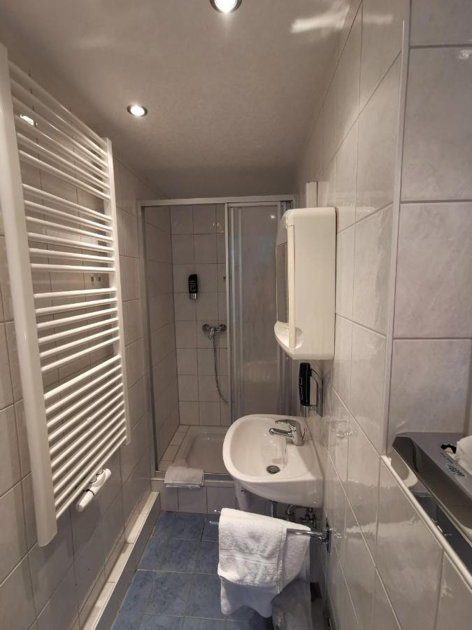 Hotel Pension Wiesenau Salzhausen المظهر الخارجي الصورة